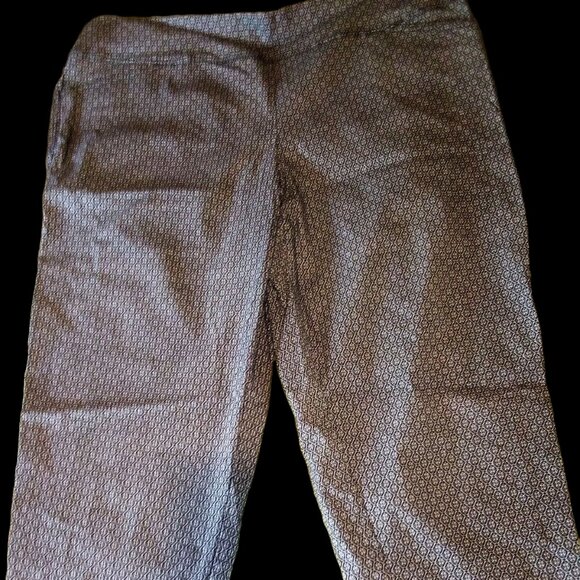 George Pants - NWOT George Women's Paisley Type Print Pant - Size 2X (18W-20W) - Black & White